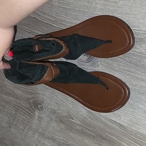 American Eagle saddles brown and black  size 9